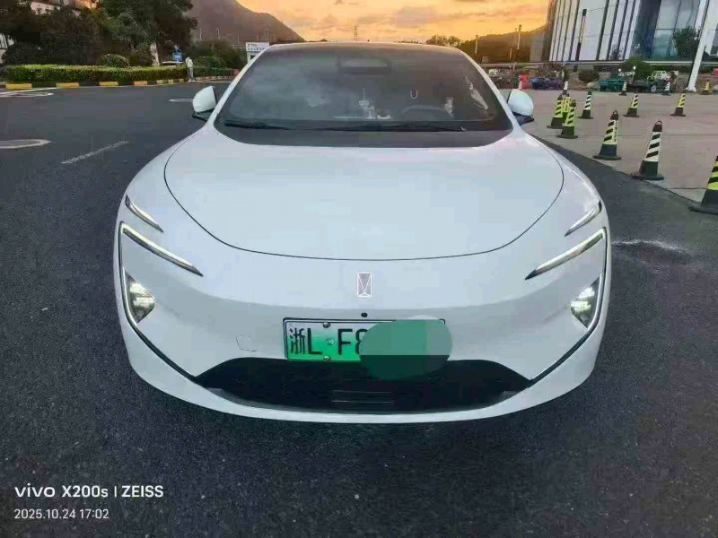 湖州25年阿维塔121