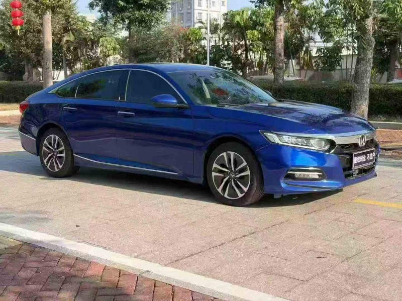 深圳20年本田雅阁2