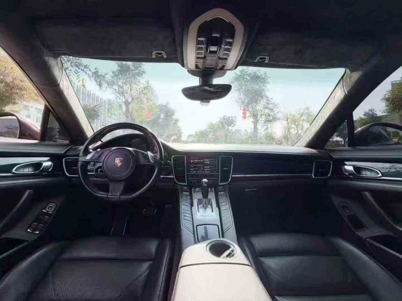 湛江15年保时捷帕拉梅拉6