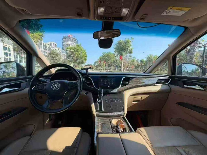 珠海20年别克GL84