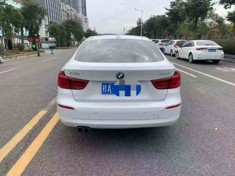 佛山17年宝马3系7