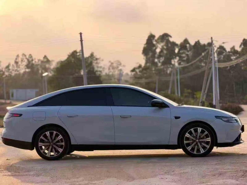 佛山24年零跑汽车C013