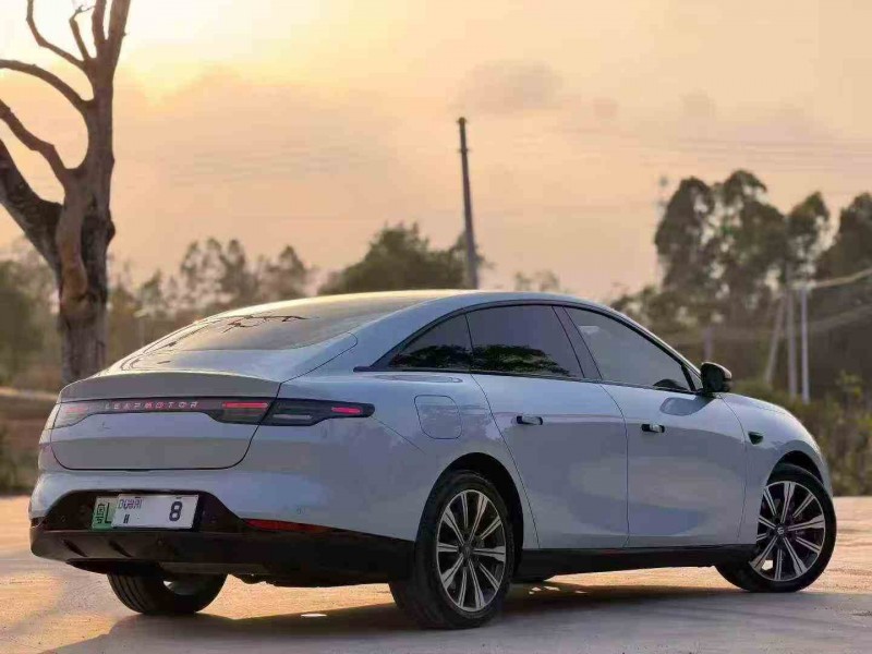 佛山24年零跑汽车C018