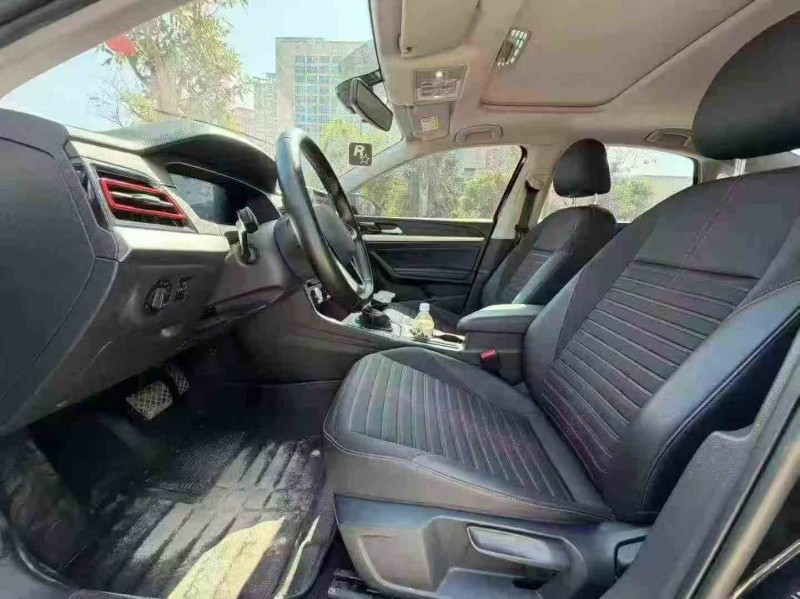 佛山23年大众朗逸5