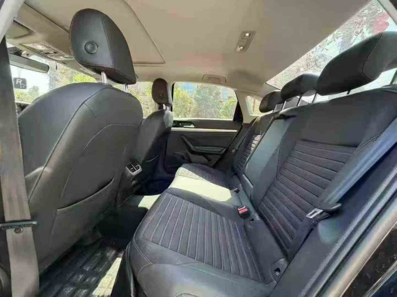 佛山23年大众朗逸6