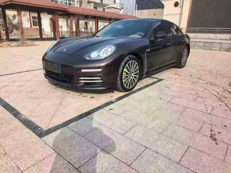 安庆14年保时捷帕拉梅拉3