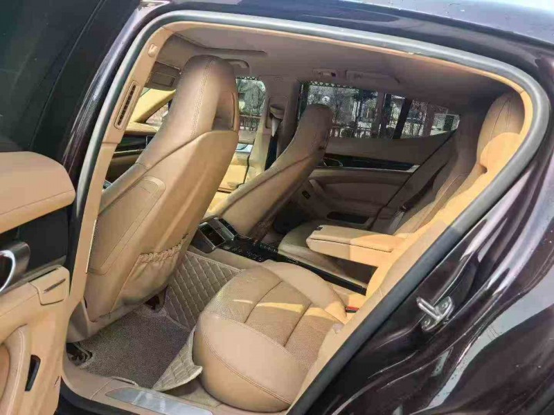 安庆14年保时捷帕拉梅拉6