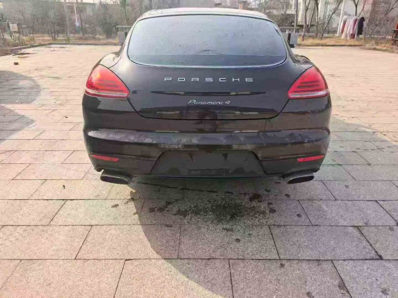 安庆14年保时捷帕拉梅拉9