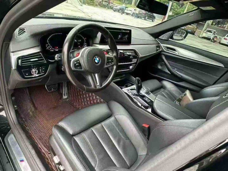 重庆20年宝马5系4