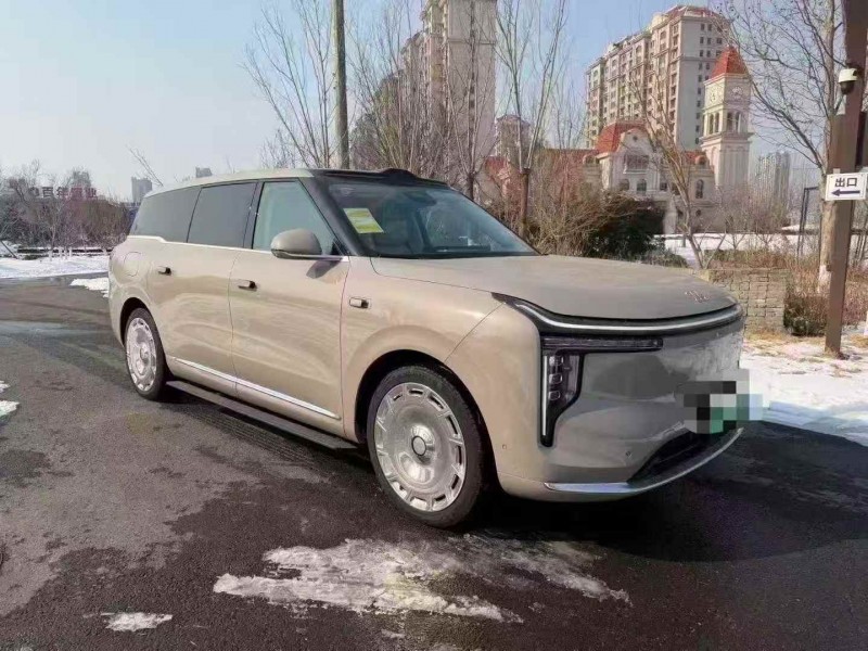 淄博25年智己LS92