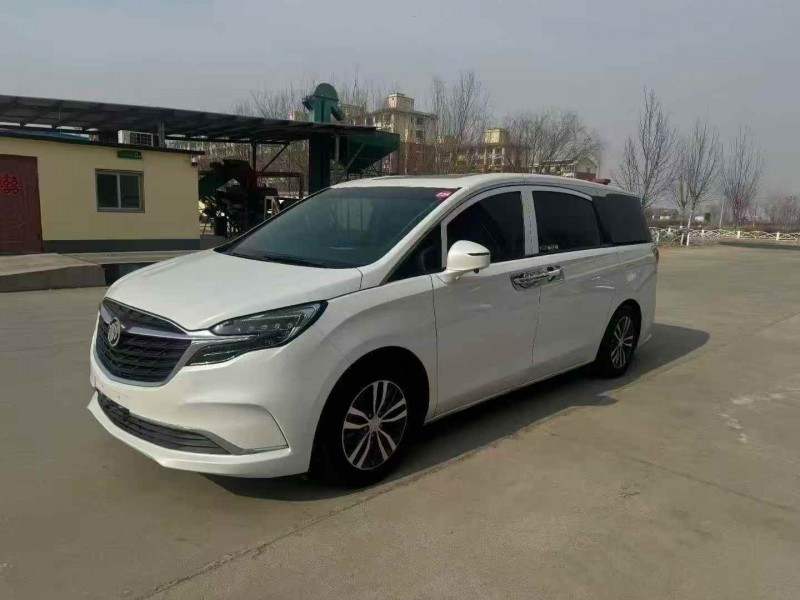 苏州22年别克GL82