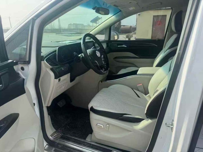 苏州22年别克GL86