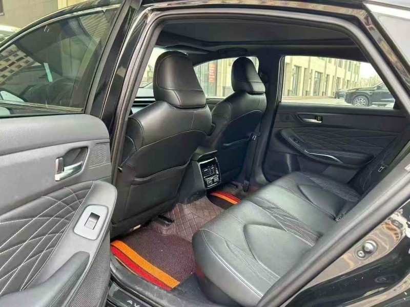 保定23年丰田亚洲龙4