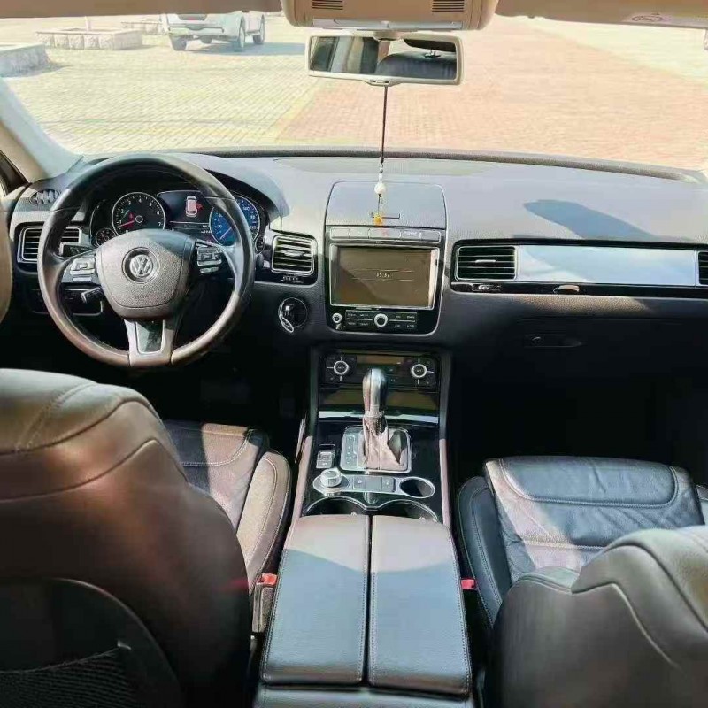 东营16年大众途锐6