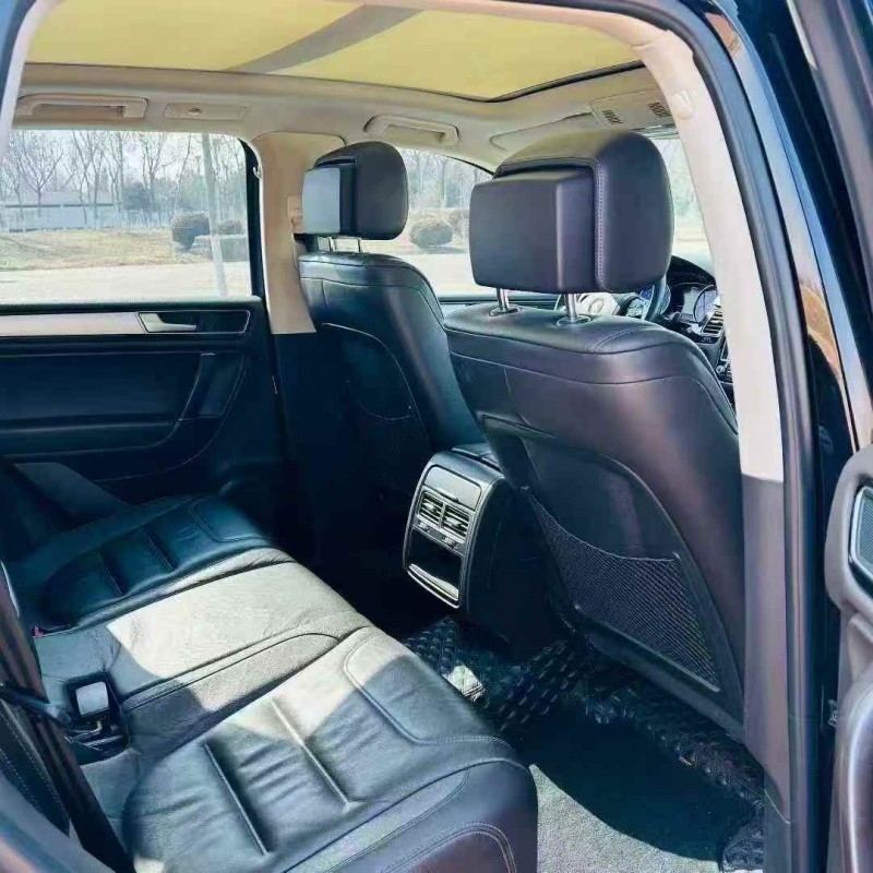 东营16年大众途锐7