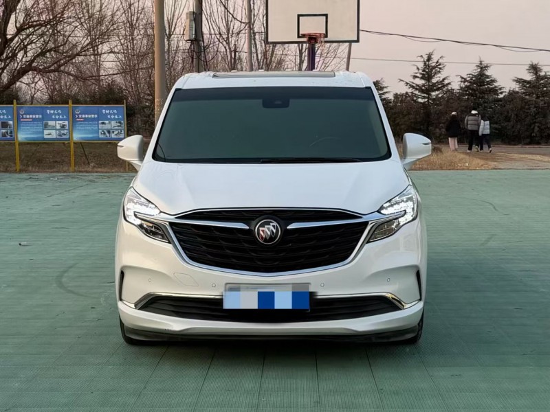 青岛22年别克GL81