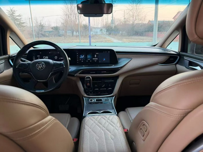 青岛22年别克GL84