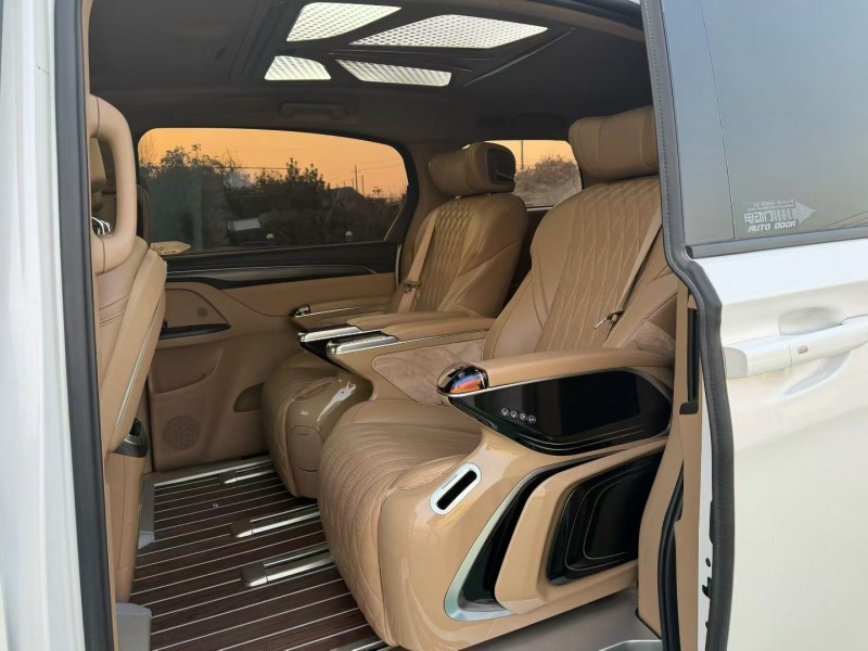 青岛22年别克GL85