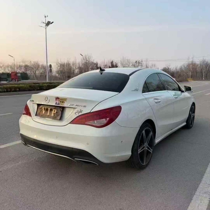东营17年奔驰CLA8