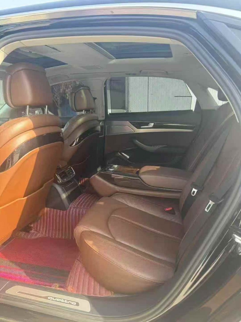 济宁17年奥迪A8L2