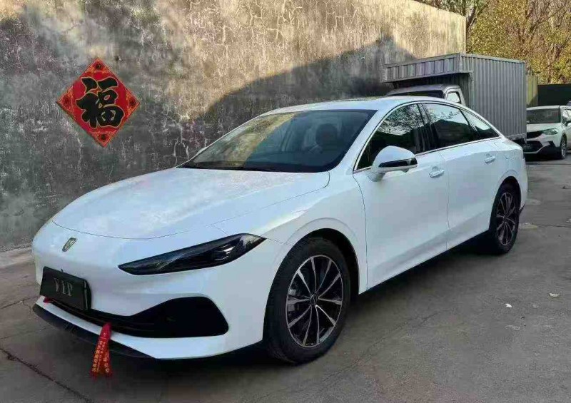 青岛25年荣威D73