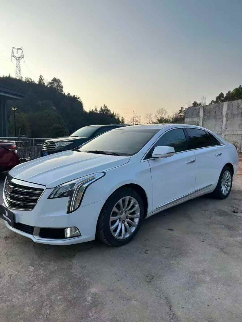 赣州18年凯迪拉克XTS3