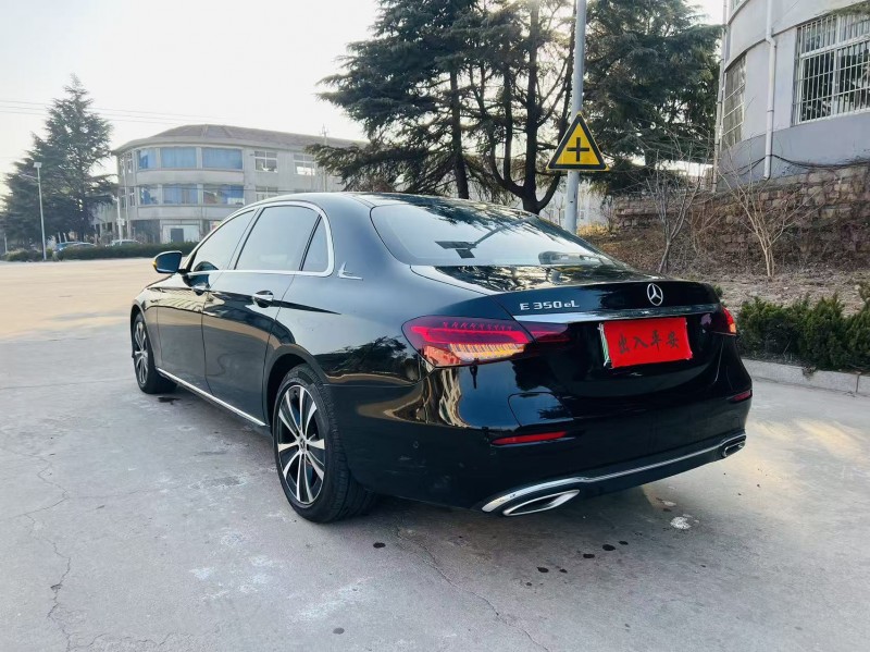 烟台22年奔驰E8