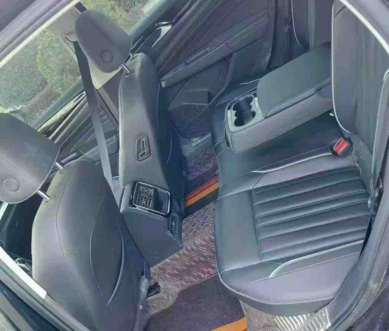 青岛22年大众帕萨特5