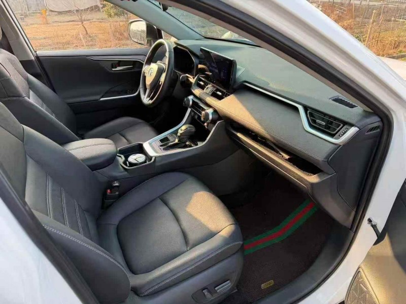 绍兴24年丰田RAV4荣放5