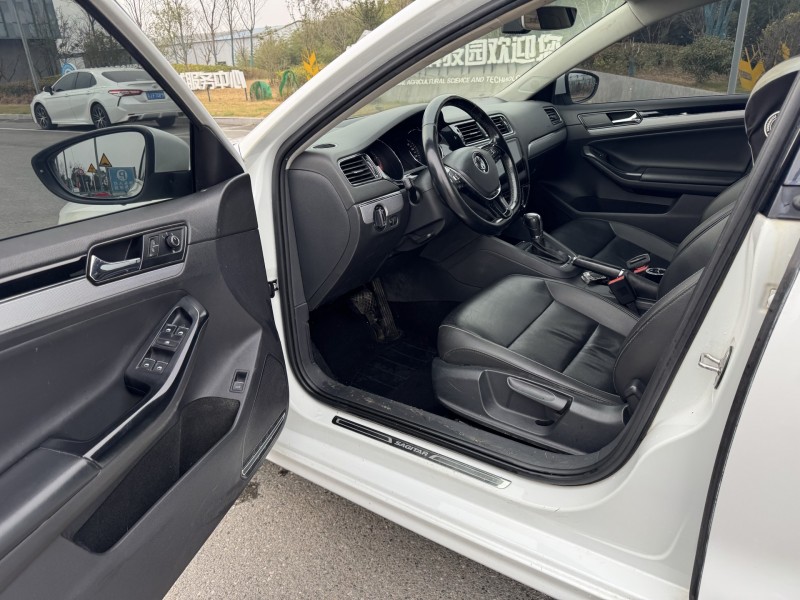 盐城19年大众速腾6