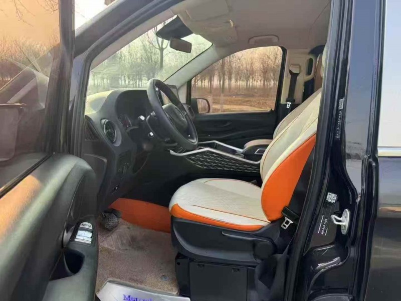 邯郸23年奔驰威霆6