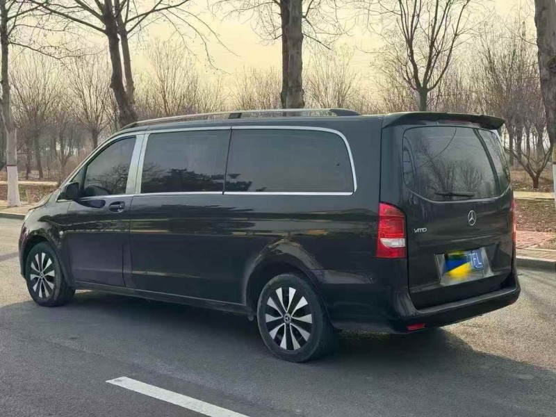 邯郸23年奔驰威霆7