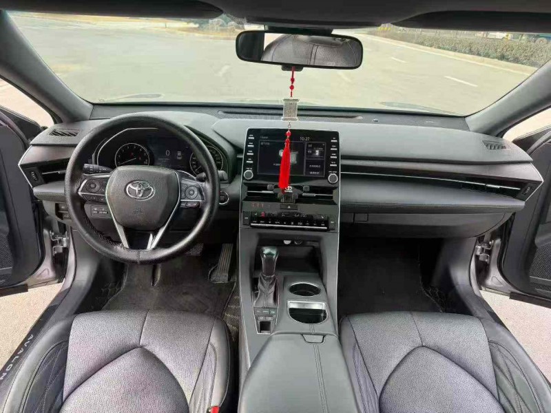 潍坊19年丰田亚洲龙4