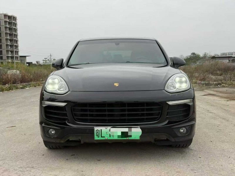 柳州16年保时捷卡宴1