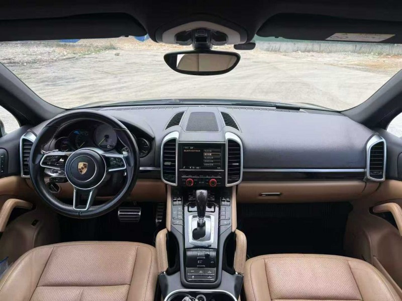 柳州16年保时捷卡宴9