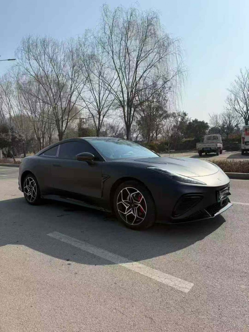 济南24年哪吒GT2