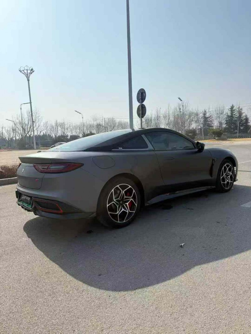 济南24年哪吒GT7