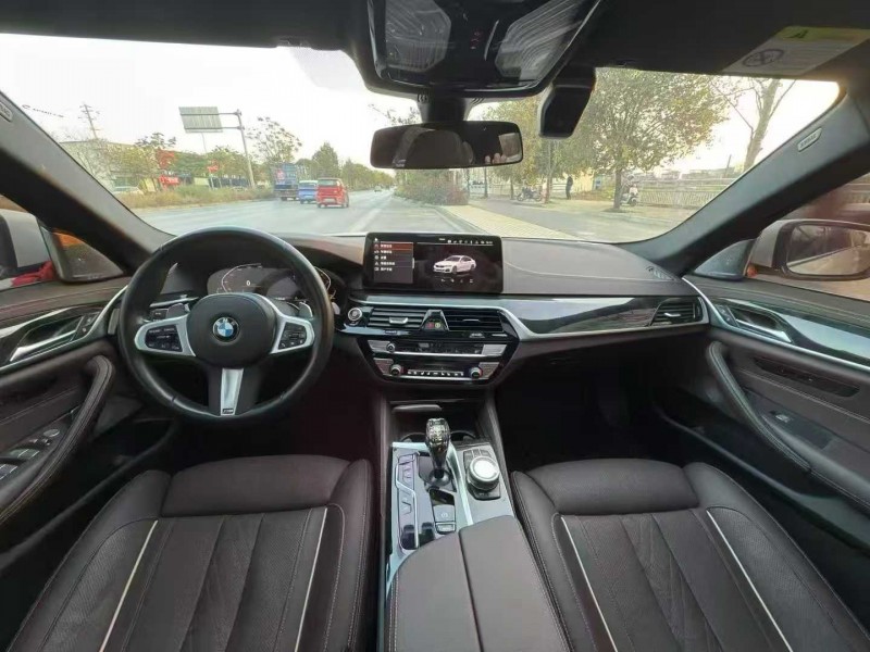 柳州22年宝马5系8