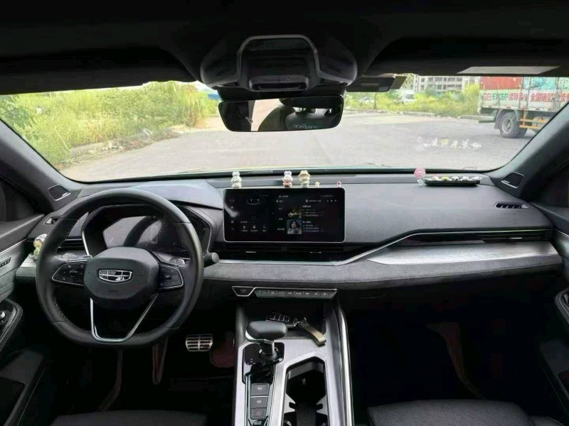 柳州23年吉利星瑞8