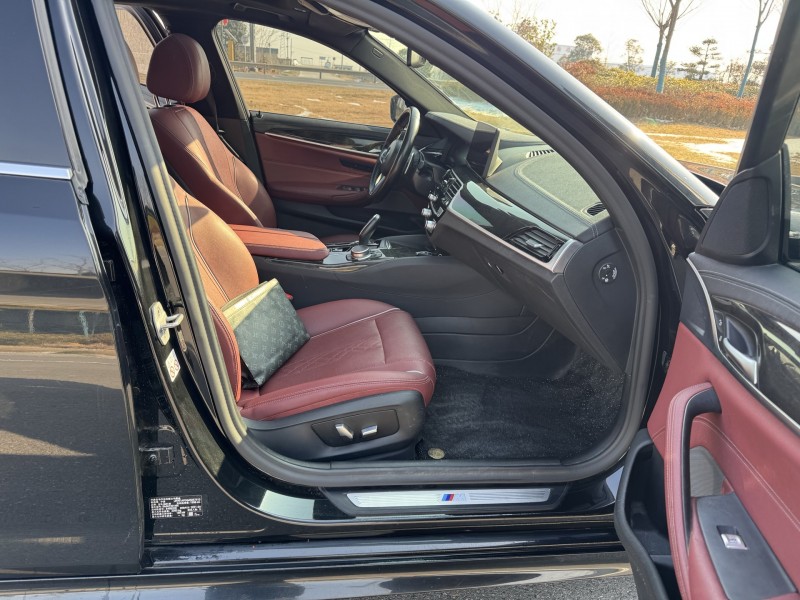 盐城21年宝马5系9