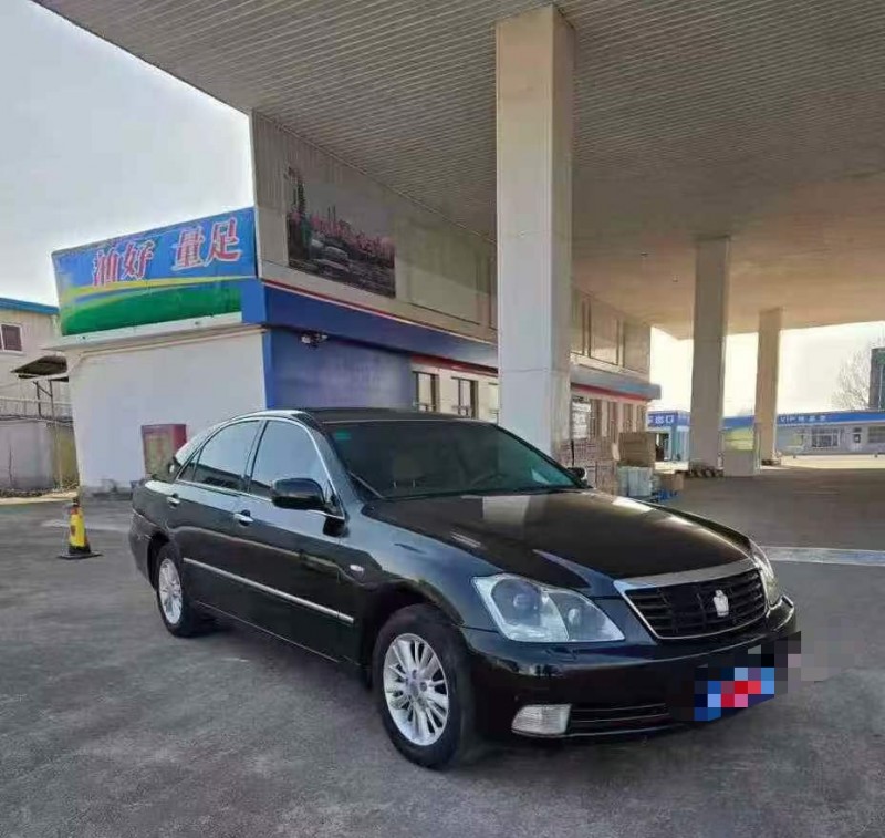 济宁06年丰田皇冠2