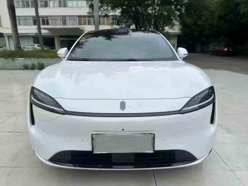 湛江25年华为智选智界R71