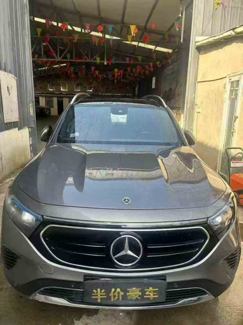 延安23年奔驰EQB1