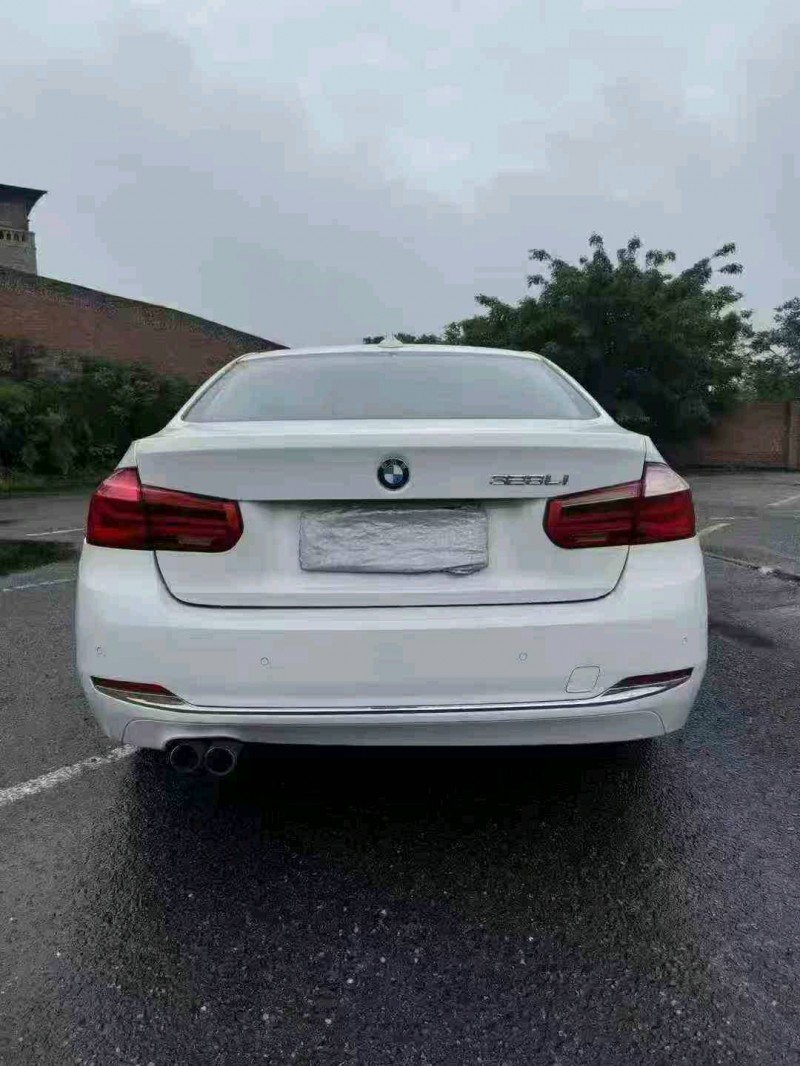 重庆17年宝马3系9