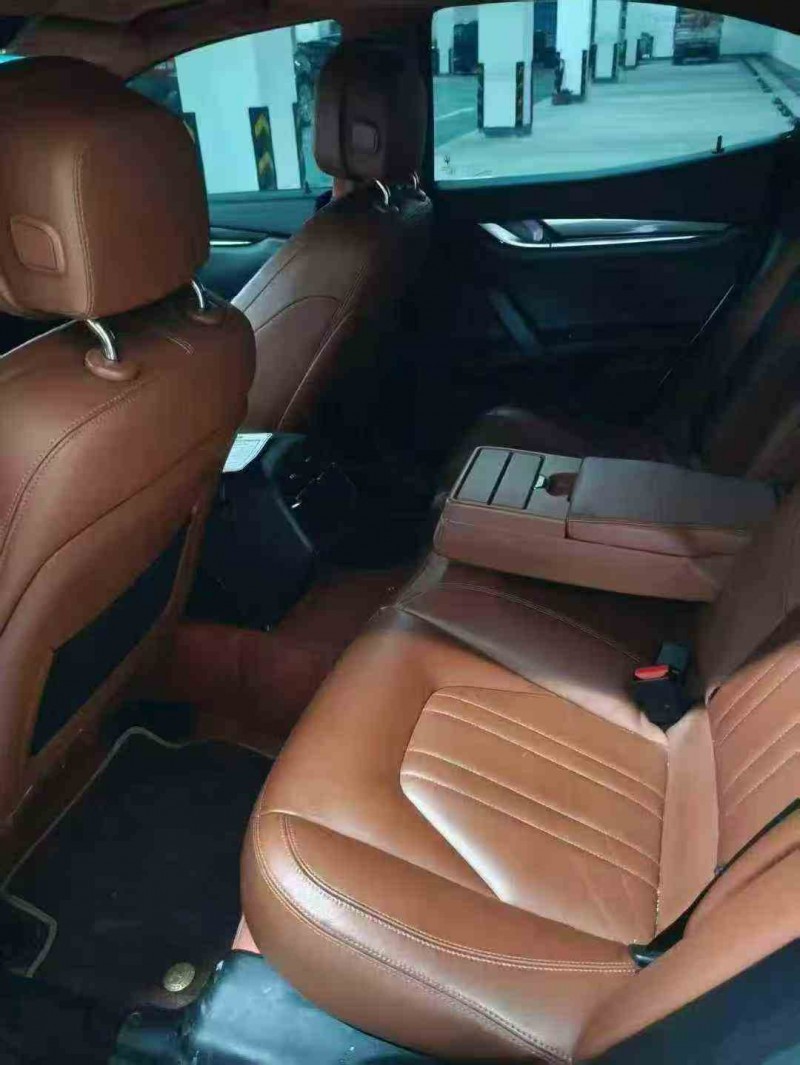 重庆16年玛莎拉蒂Ghibli3