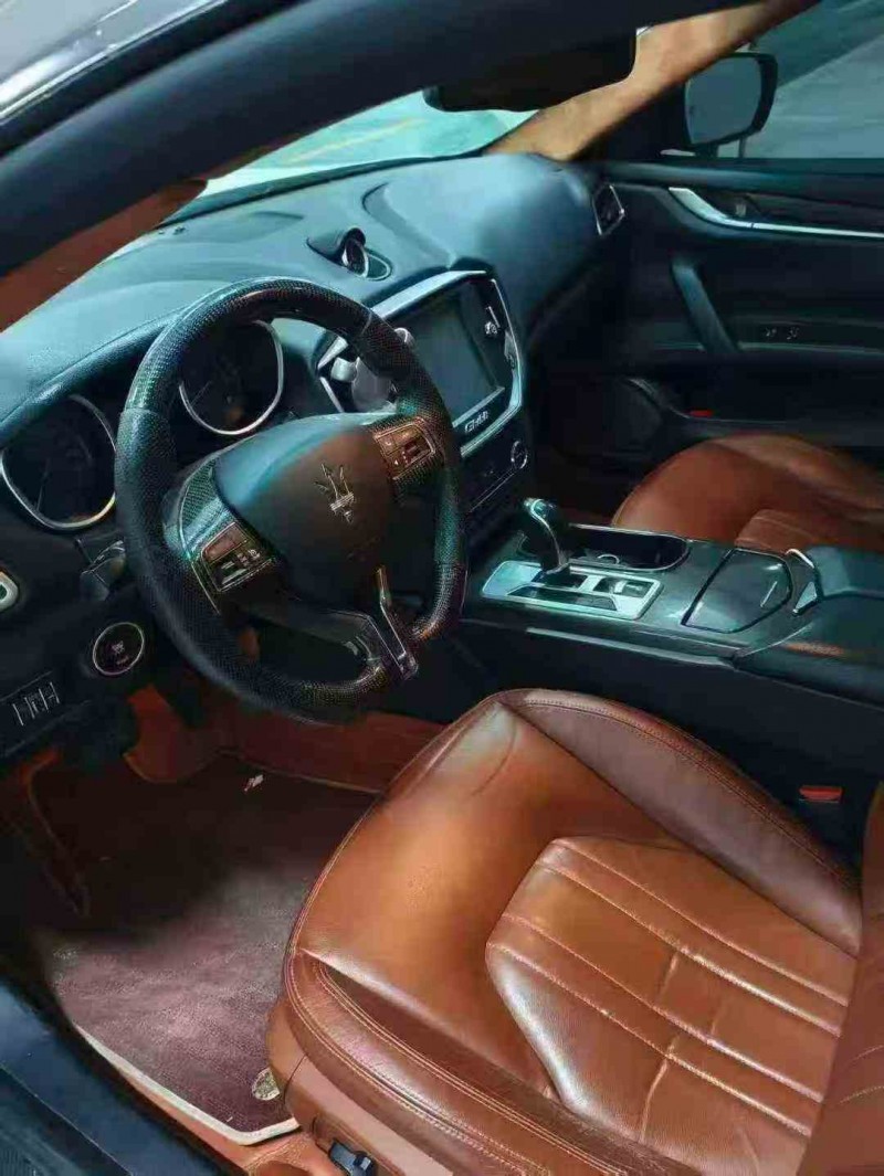 重庆16年玛莎拉蒂Ghibli4