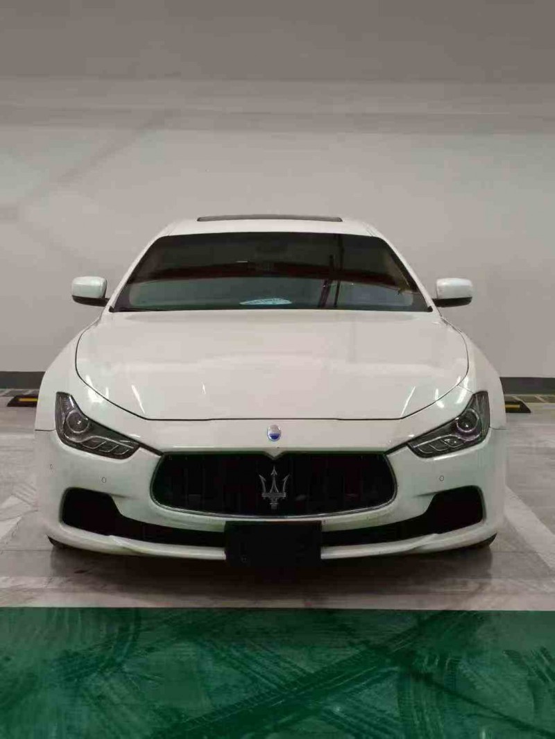 重庆16年玛莎拉蒂Ghibli1