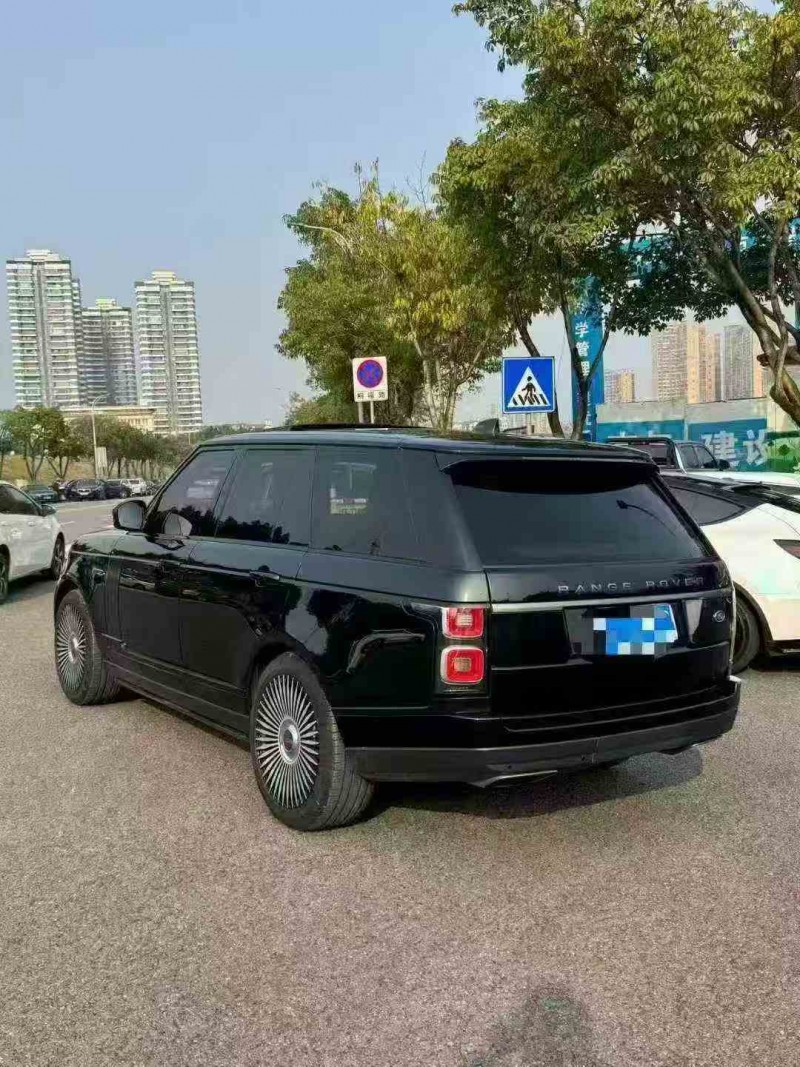 重庆19年路虎揽胜运动7