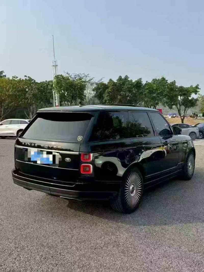 重庆19年路虎揽胜运动8