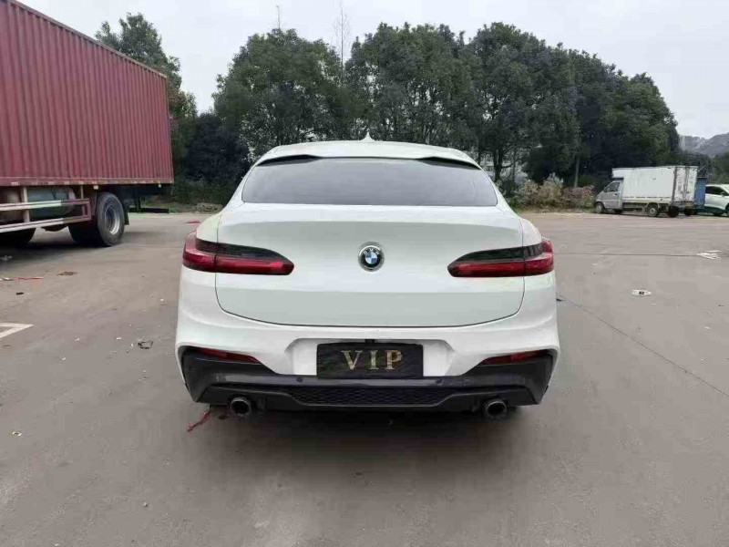 金华20年宝马X48